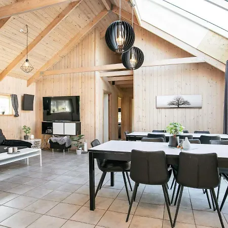 Seven-bedroom Holiday In Casa de Férias Vejers