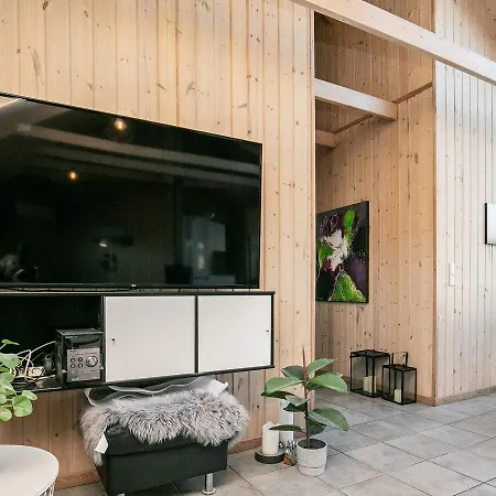 Seven-bedroom Holiday In